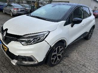 Unfallwagen Renault Captur 1.2 Intens  Automaat    ( 47309 Km ) 2018/6