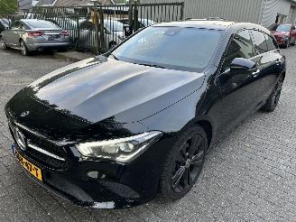 skadebil auto Mercedes Cla-klasse 200 D  Shooting Break  Automaat 2020/1