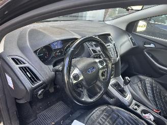 Ford Focus 1.6 TDCI   5 Drs picture 11