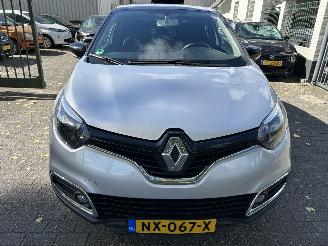 Renault Captur 1.2 TCe Automaat Limited picture 2