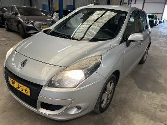 Renault Scenic 1.6 Dynamic picture 1