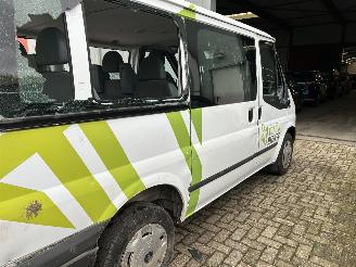 Ford Tourneo 2.2 TDCI  100T300 S   9 Persoons picture 6