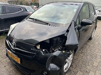 skadebil auto Toyota Verso S 1.3 VVT-I Dynamic   ( 69859 Km )  Panoramadak 2012/9