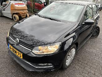krockskadad bil auto Volkswagen Polo 1.2 TSI   5 drs 2015/3