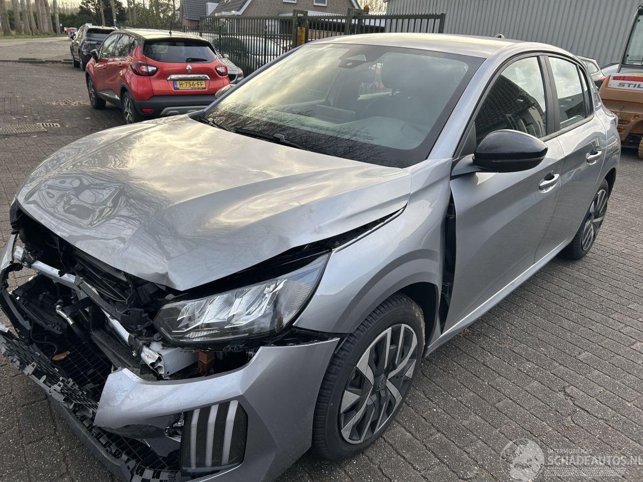 Peugeot 208 1.2 Hybrid  Automaat Style  met 2836 Km  ( nieuwprijs 30500,00 )