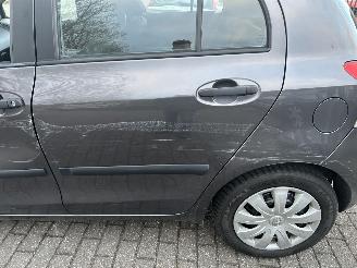 Toyota Yaris 1.3 VVT-i  Comfort  5 Drs picture 8