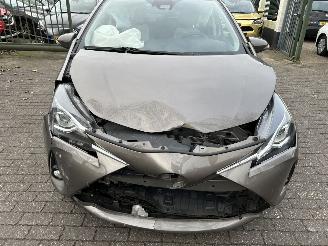 Toyota Yaris 1.5 Hybrid Dynamic  Automaat picture 2