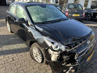 Kia Rio 1.0 T-GDI picture 3