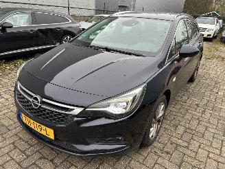 skadebil auto Opel Astra Stationcar  1.0 Innovation 2018/8