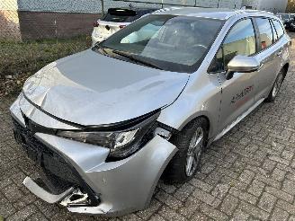 Coche accidentado Toyota Corolla Touring Sports 1.8 Hybrid Business Automaat 2023/2