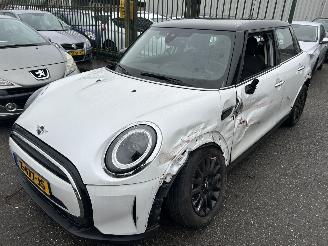  Mini Cooper Camden 1.5 Automaat    ( 7085 KM ) 2024/4