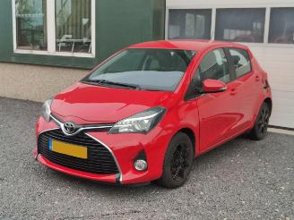 Vaurioauto  passenger cars Toyota Yaris 1. VVT-i Lounge Clima Cruise Navi 2014/1