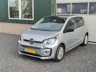 Avarii autoturisme Volkswagen Up! 1.0 High Up! 2015/1
