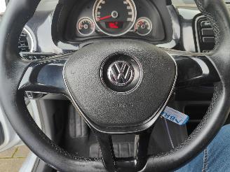 Volkswagen Up! 1.0 High Up! picture 12