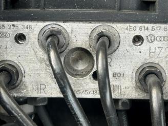 Audi A8 A8 (D3), Sedan, 2002 / 2010 6.0 W12 48V Quattro picture 15