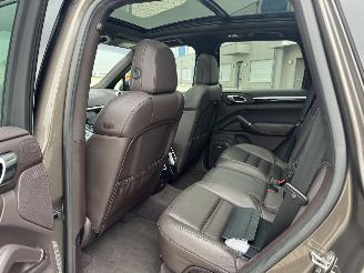Porsche Cayenne S E-HYBRID Panorama Xenon Leder Voll picture 10