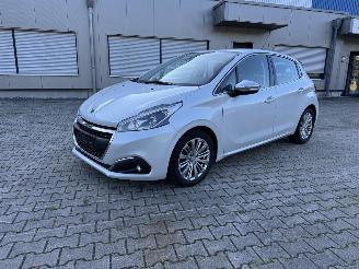  Peugeot 208 1.6 DIESEL ALURE NAVI KLIMA 5 TURIG 2017/11