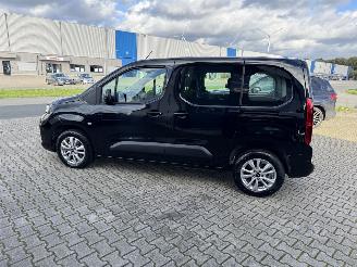 Opel Combo Combo 1.5 Life Edition Led Navi Kamera 5 Sitze picture 4