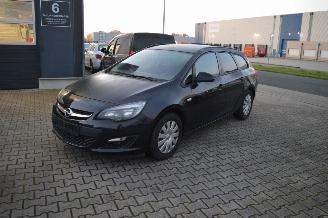 uszkodzony samochody osobowe Opel Astra 1.7 CDTI SPORT KLIMA NAVI 2014/5