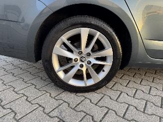 Skoda Octavia 1.6 TDI DSG KLIMA NAVI AHK SITZHEIZUNG picture 15