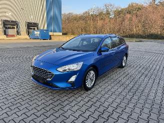 Schadeauto Ford Focus 1.0 Ecoboost Titanium Klima Navi 2019/2