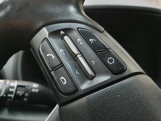 Hyundai Kona SX2 EV Premium 64kWh picture 27