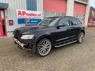 Damaged car Audi Q5 2.0 TFSI S-LINE AUTOMAAT 2009/10