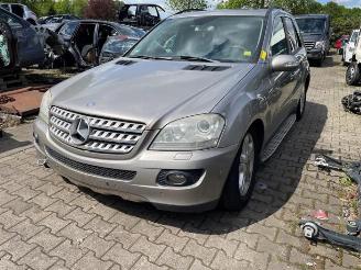 demontáž osobní automobily Mercedes ML ML II (164/4JG), SUV, 2005 / 2011 3.0 ML-320 CDI 4-Matic V6 24V 2006/3