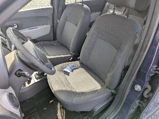 Dacia Lodgy 1.6 MPI 7 Sitzer picture 13