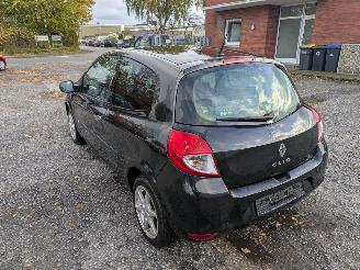 Renault Clio CLIO III BERLINE 3PRTES picture 5