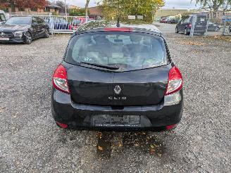Renault Clio CLIO III BERLINE 3PRTES picture 4