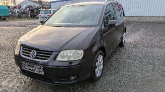 Vrakbiler auto Volkswagen Touran 2.0 TDI 2004/9