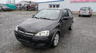 Salvage car Opel Corsa 1.0 2003/11