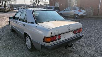 Mercedes 190-serie 2.0 picture 7