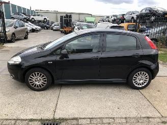 Damaged car Fiat Punto 13JTD E5 5 drs Airco 2011/3