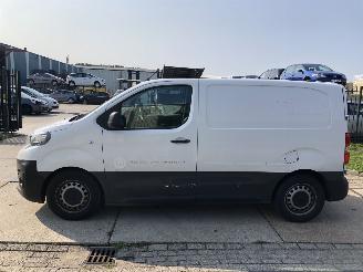 krockskadad bil bedrijf Peugeot Expert 2.0D 90kW E6 Automaat 115000 km 2021/12
