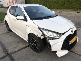 Toyota Yaris 1.5 Hybrid Dynamic picture 3