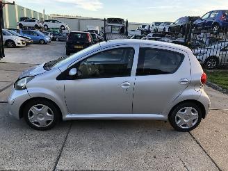Schadeauto Toyota Aygo 1.0i Airco 5 drs 2008/10
