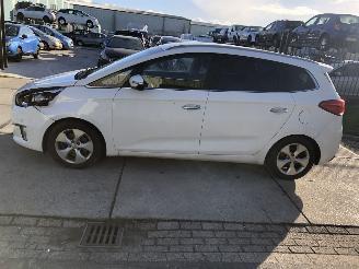 skadebil auto Kia Carens 17crdi 100kW E5 7 zitter 2014/3