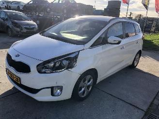 Kia Carens 17crdi 100kW E5 7 zitter picture 2