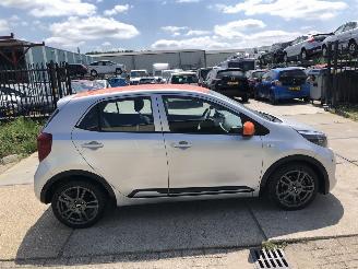 uszkodzony samochody osobowe Kia Picanto 1.0 MPI ComfortPlusLine 2020/9