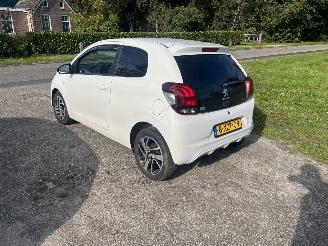 Peugeot 108  picture 3