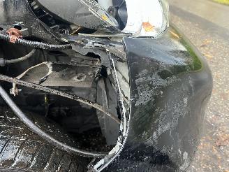 Peugeot 107 Weinig km !! picture 20