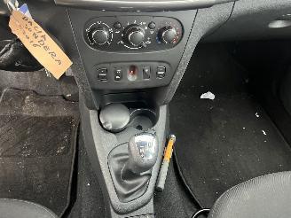 Dacia Sandero Automaat !! Weinig km !! picture 12