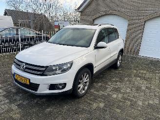 Coche accidentado Volkswagen Tiguan Weinig km !! 2012/4
