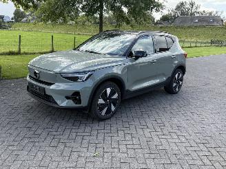 Schadeauto Volvo XC40 R-Design 82 kWh Recharge Extend Range / Panorama / Automaat 2023/10