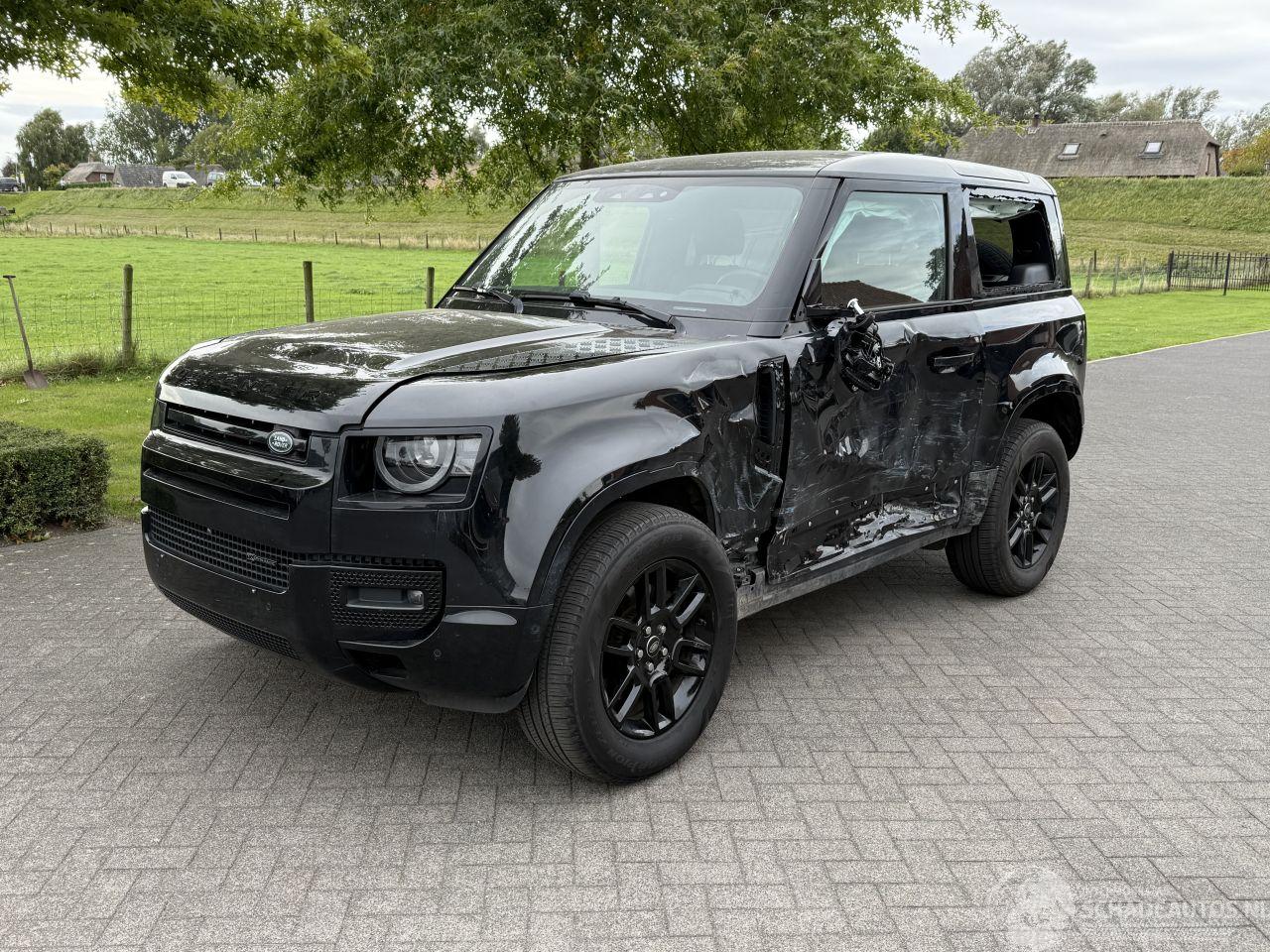 Land Rover Defender X-Dynamic / 4WD / 3.0 Diesel / Automaat / Panorama