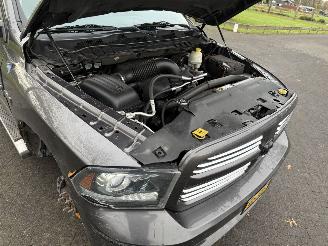 Dodge Ram Pick Up 1500 sport 5.7 V8 / 4x4 / Panorama picture 6