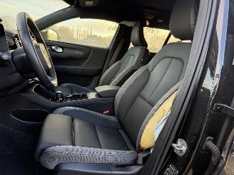 Volvo XC40 70 kWh Recharge Ultimate / Pano / Leer picture 10