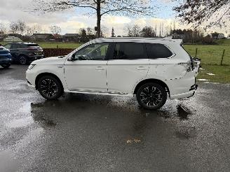 Mitsubishi Outlander 2.0 Executive Edition / Automaat / AWD picture 4
